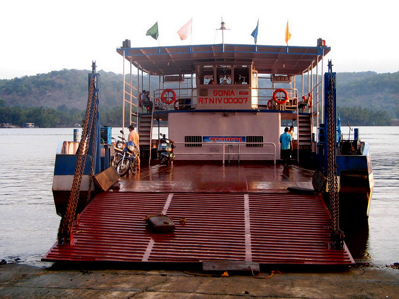 Dabhol_Ferry